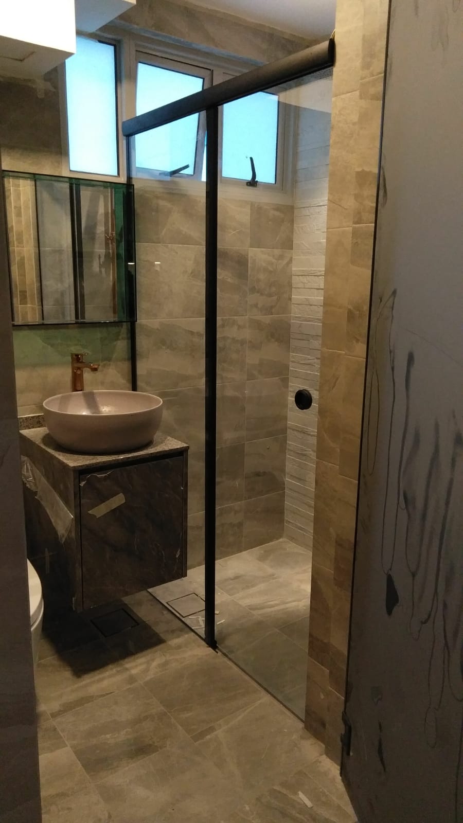 single shower screen 3
